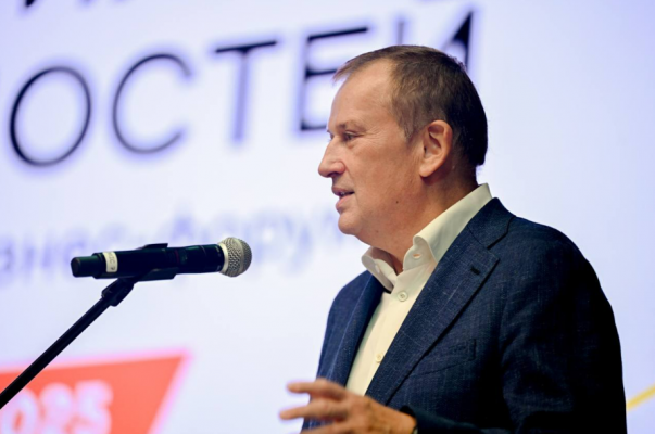 На ВКС с министром экономического развития РФ Максимом Решетниковым обсудили состояние делового климата и дорожных карт по достижению показателей Национальной модели целевых условий ведения бизнеса.