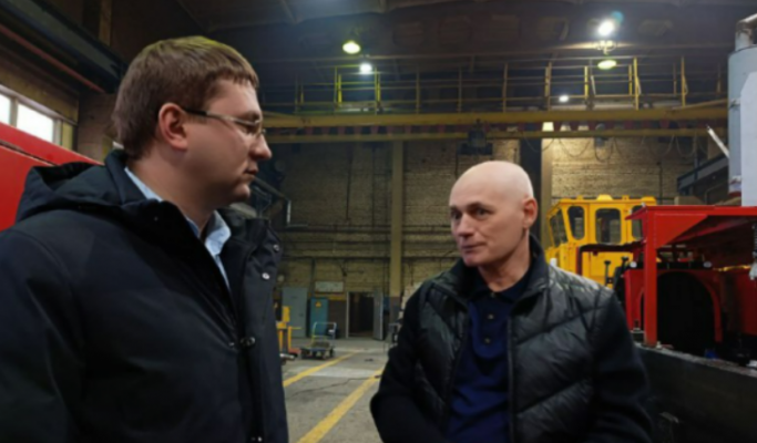 How many businesses in Tikhvin can you see in one day?