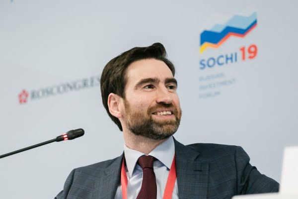 Дмитрий Ялов среди лидеров